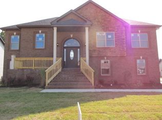 207 Franklin Meadows Dr, Clarksville, TN 37042
