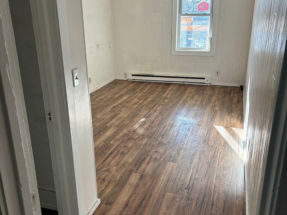 2nd image of 314 2nd St #2