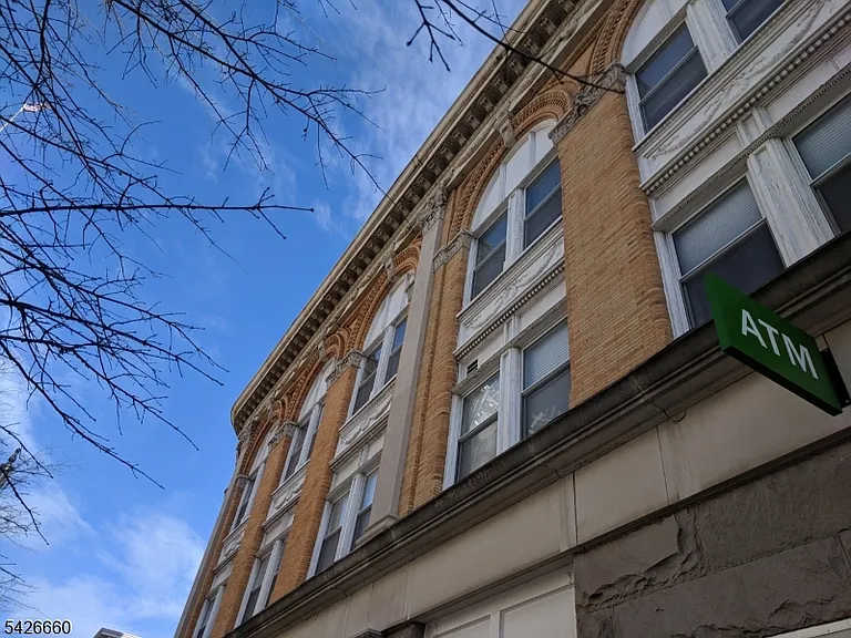 385 George St #2B — Photo 32