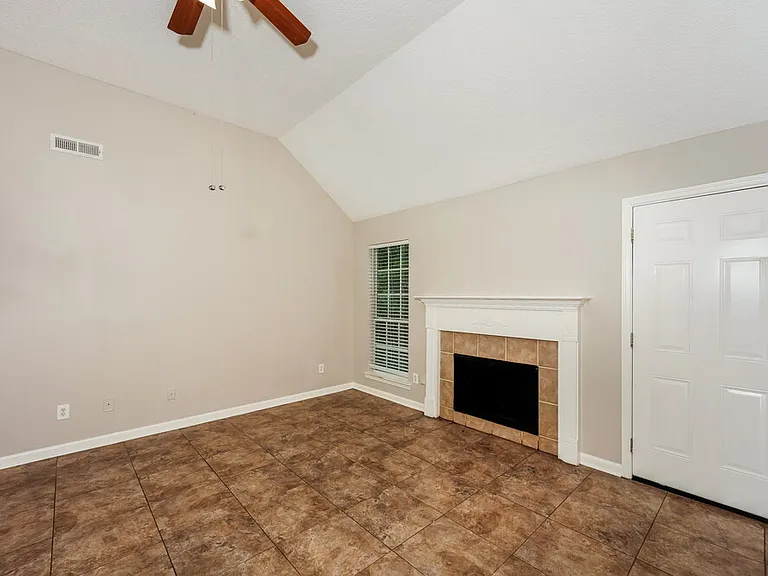 8028 Rockhampton Cir — Photo 5