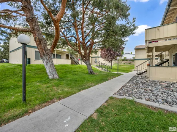 3939 Clear Acre Ln APT 230, Reno, NV 89512