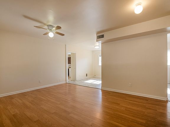 4th image of 704 La Veta Dr NE