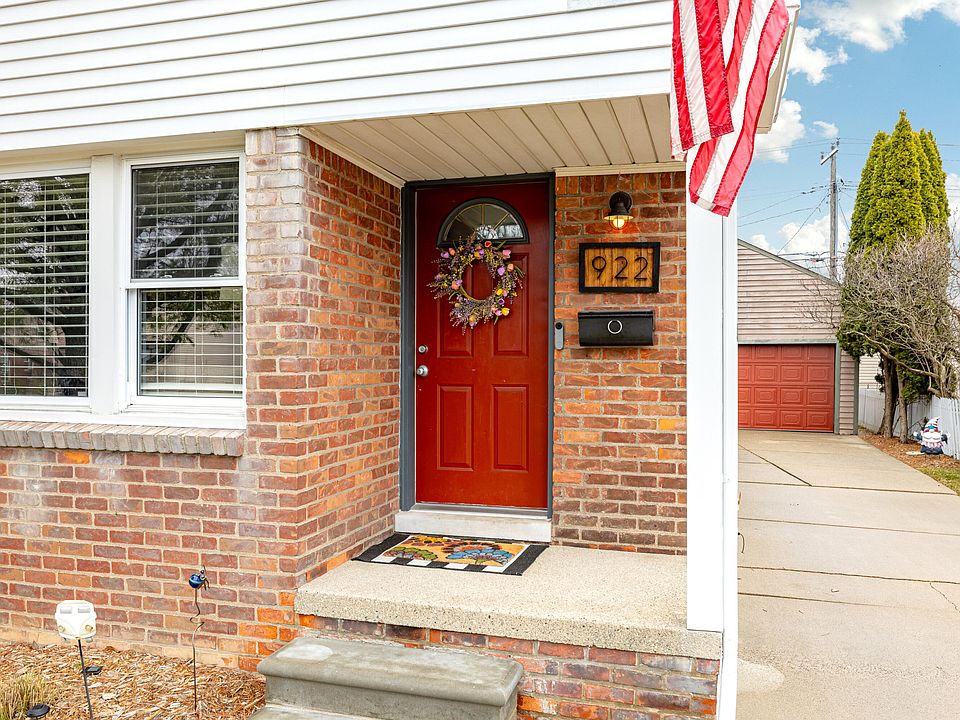 922 Cedar Hill Dr, Royal Oak, MI 48067 | Zillow