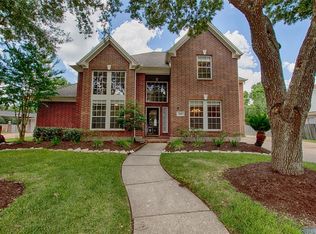 1814 Streamside Dr, Friendswood, TX 77546
