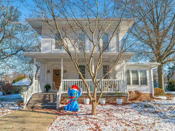 326 Lincoln Ave, Lincoln, IL 62656