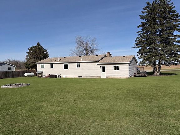 4th image of 360 Estelle Rd