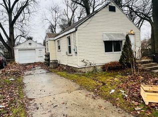 1120 Victor Ave, Lansing, MI 48910