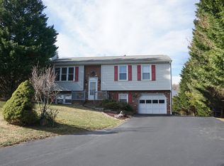 3372 Green Ridge Ct, Roanoke, VA 24019