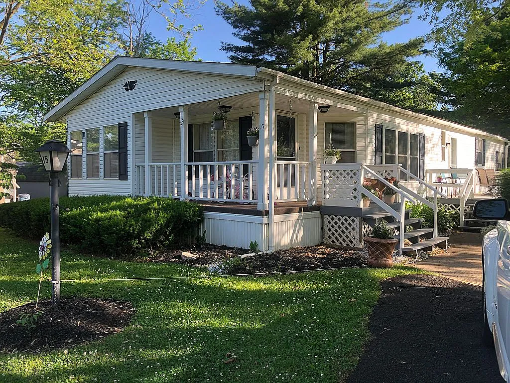 15 Walnut Ln photo 1