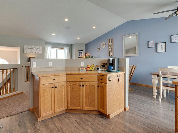 5th image of 622 S Sedona Dr