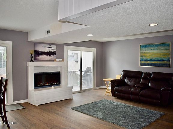 3rd image of 8707 Olde Colony Trl APT 3