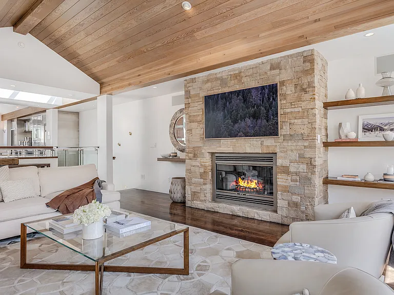 708 E Hyman Ave #708 — Photo 8