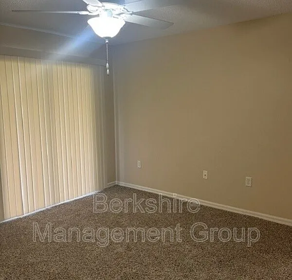 1106 Brook Meadow Dr — Photo 12