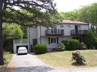 8 Heritage Dr, Bourne, MA 02532