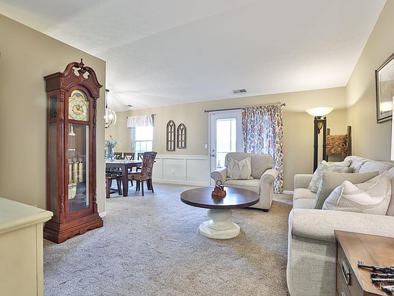 4th image of 5342 Meadow Walk Ln Unit 4U