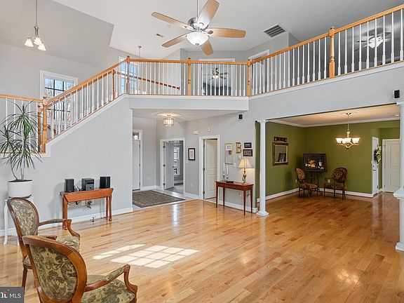 4th image of 13054 Hawkins Cir #6