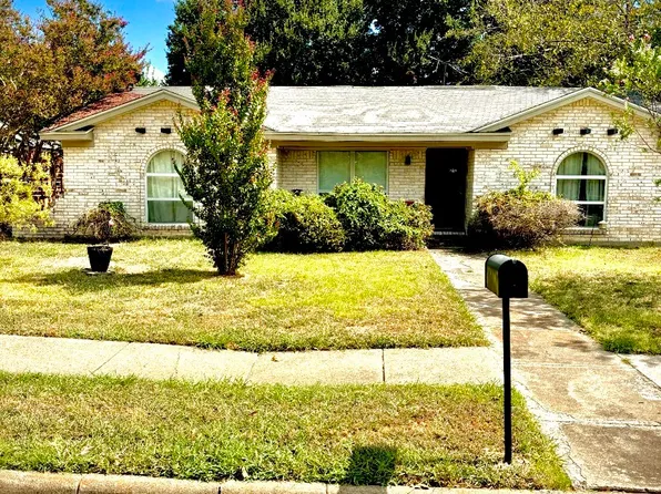 7600 Jean Ann Dr, Fort Worth, TX 76180