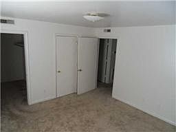 4th image of 3875 Northeast Dr APT D
