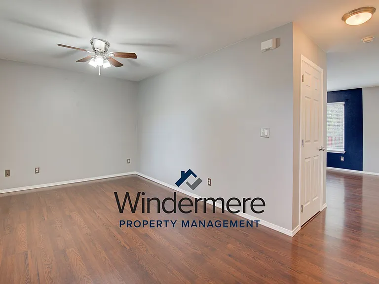 1134 NW Redwing Dr — Photo 4