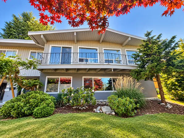 1107 Walalee Dr, Delta, BC