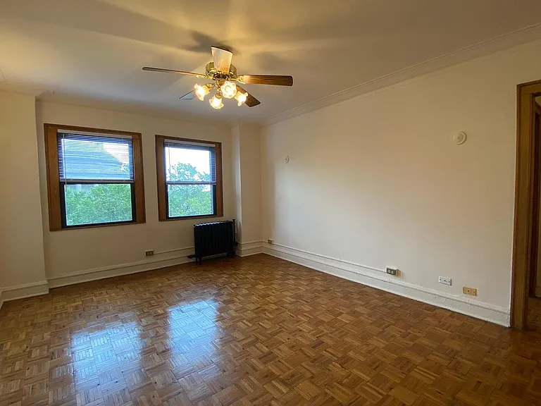2738 N Pine Grove Ave — Photo 66