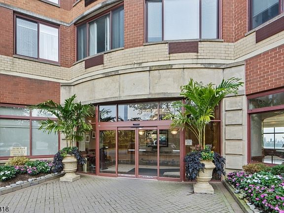 2nd image of 100 Old Palisade Rd APT 1116