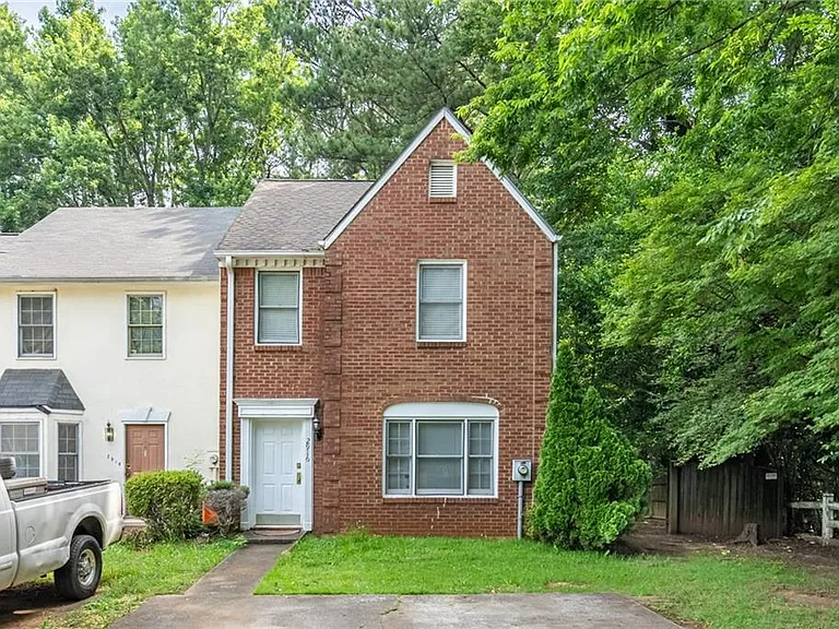 2916 Governors Ct — Photo 1