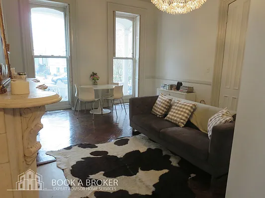 Rented by Book A Broker | media 11