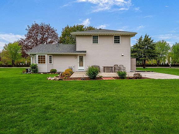 5th image of 10355 Banyan Dr