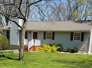 109 N McLean St, Hudson, IL
