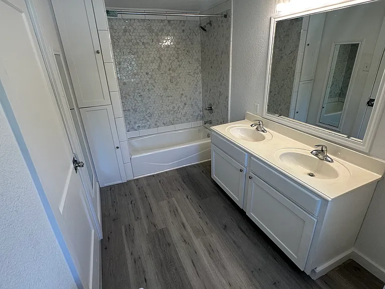 501 S Connellee Ave — Photo 8