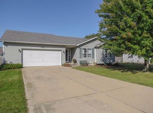 6087 Hedgerow Cir, Grand Blanc, MI 48439