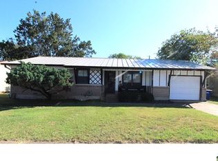 2706 Live Oak Dr, Copperas Cove, TX 76522