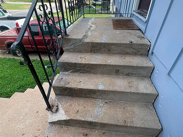 S James St — Photo 13