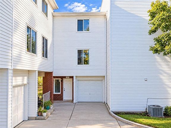 2nd image of 123 Jamie Ln