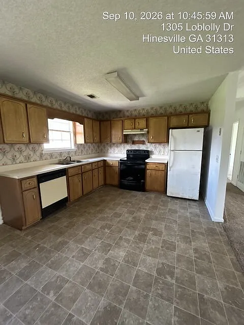 3 bed, 2.0 bath, 1092 sqft, $1,600 — Photo 3
