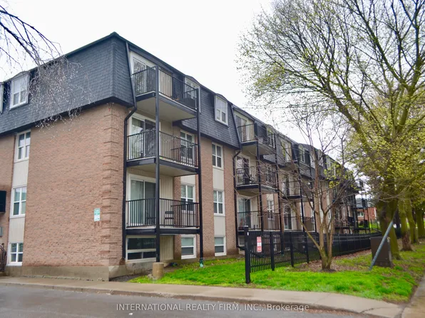 25 College St E #407, Belleville, ON K8P 2E3
