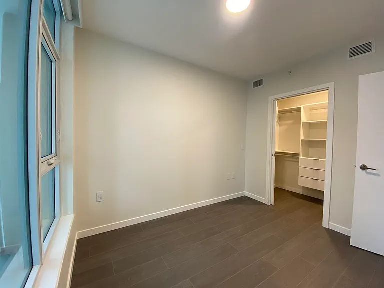 4168 Lougheed Hwy #1803 — Photo 5