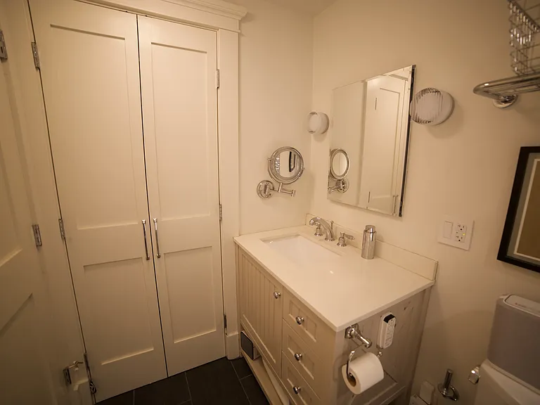 7 Dwight St #5 — Photo 9
