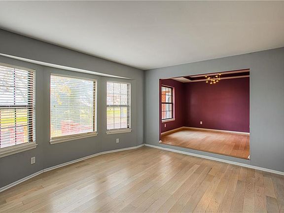 3rd image of 4300 NE 92nd St