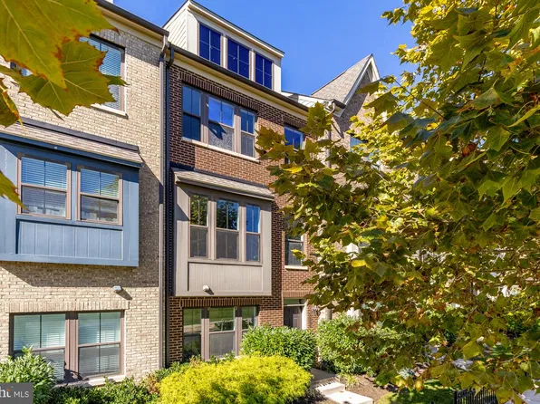 6504 47th St, Riverdale, MD 20737