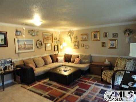 2nd image of 908 Stuckert Dr