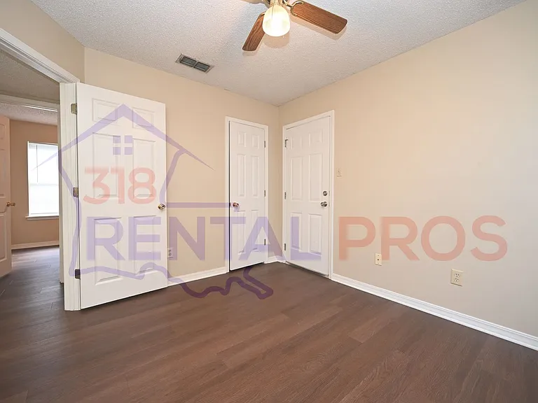 2414 Misty Ln — Photo 11