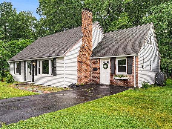 2nd image of 65 Janet Cir