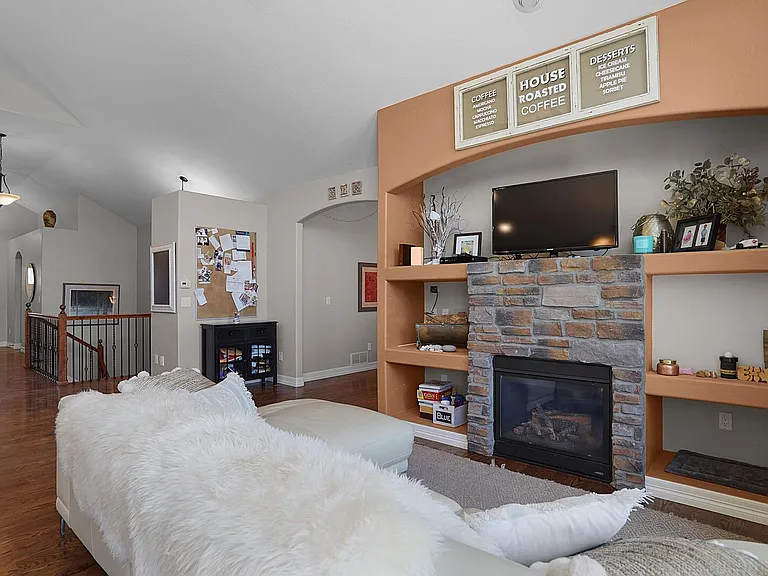 12417 Salmon Stone Point — Photo 4