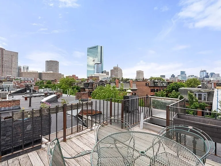 152 W Canton St #2 — Photo 2
