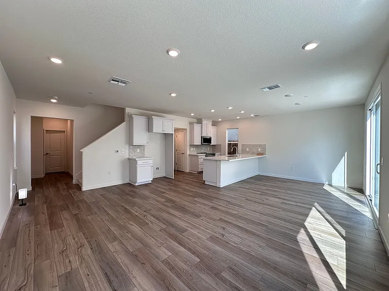 3396 Shaker Way — Photo 9