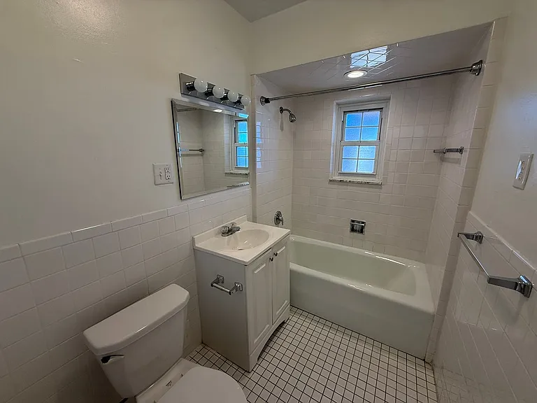 The Royal York Apartments — Photo 42