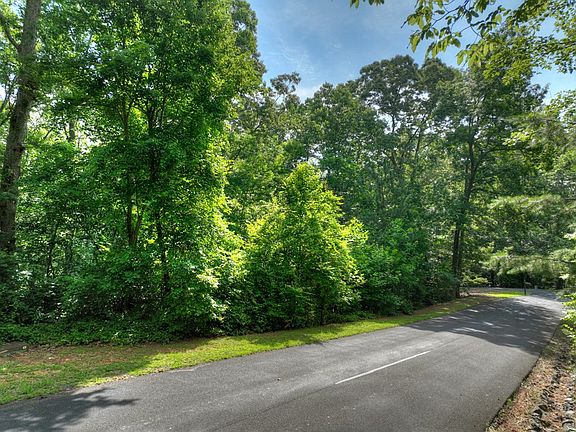 2nd image of 61 N Harris Creek Dr