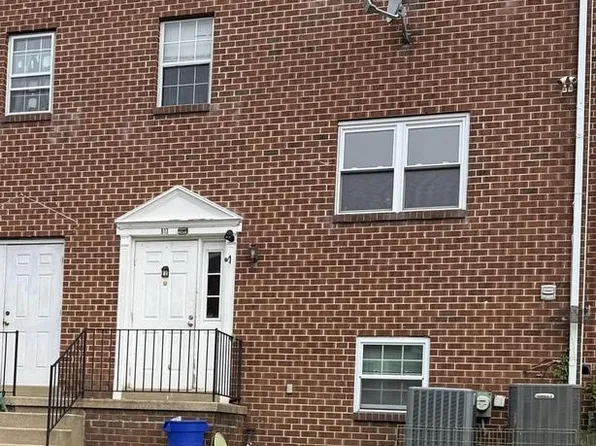 813 Christopher Pl, Primos, PA 19018
